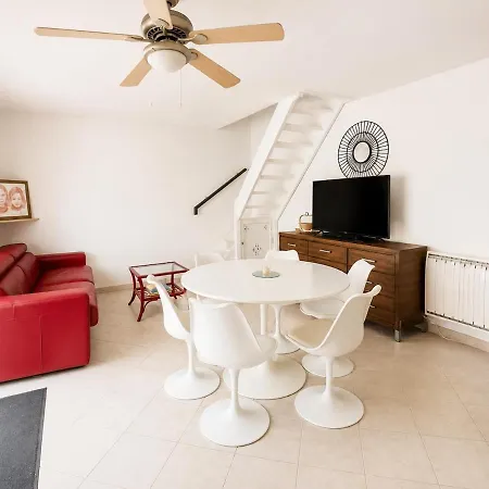 Air-conditioned With Swimming Pool And Terrace Porte Du Village Naturiste בית נופש *