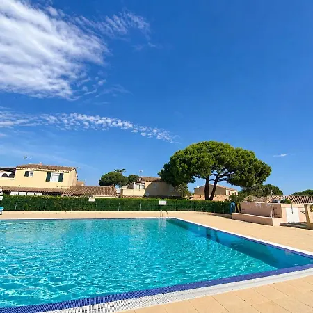 Air-conditioned With Swimming Pool And Terrace Porte Du Village Naturiste * אגדה